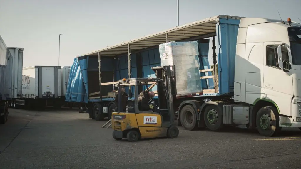 RRT Lorry being loaded